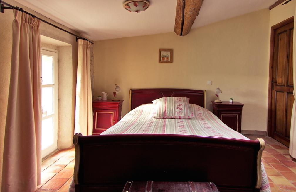 L'Abri Du Poete Bed & Breakfast Besse-sur-Issole Bilik gambar