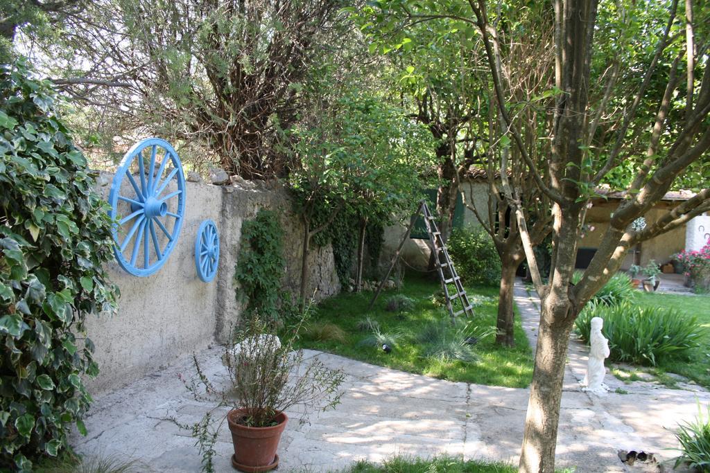 L'Abri Du Poete Bed & Breakfast Besse-sur-Issole Luaran gambar