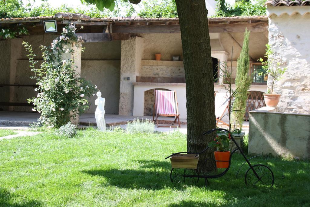L'Abri Du Poete Bed & Breakfast Besse-sur-Issole Luaran gambar