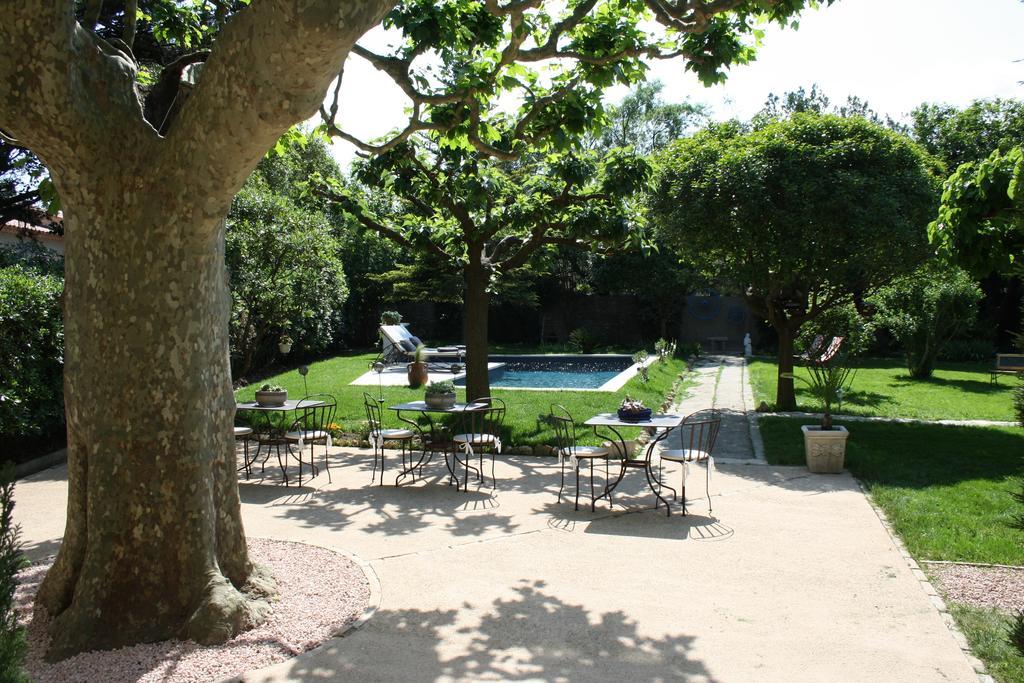 L'Abri Du Poete Bed & Breakfast Besse-sur-Issole Luaran gambar