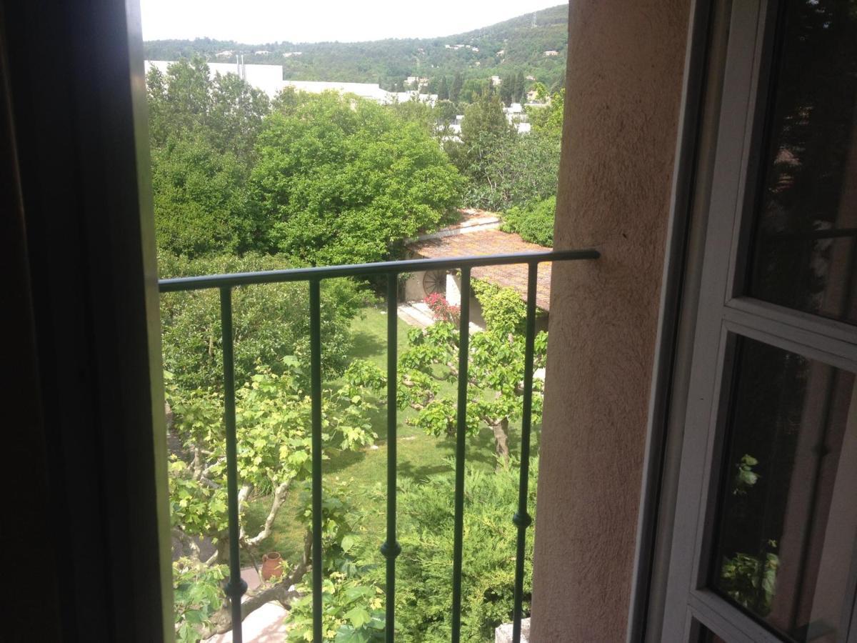 L'Abri Du Poete Bed & Breakfast Besse-sur-Issole Bilik gambar